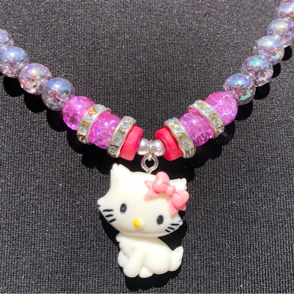 HAND CRAFTED jewelry purple pink clear glass beaded bracelet hello kitty charm - Picture 4 of 10